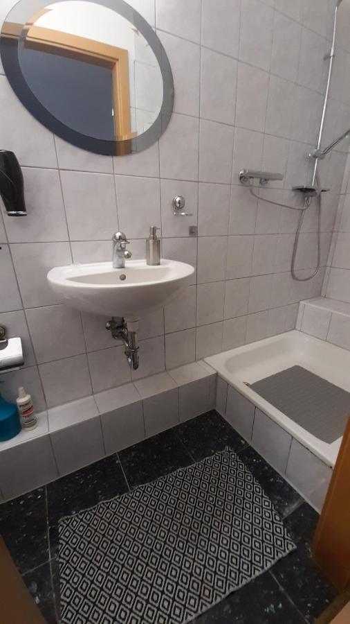 Schone 2Raumwohnung In Perfekter Lage 뮌헨글라드바흐 외부 사진